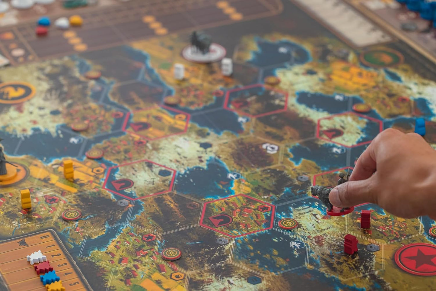 : Scythe (Base Game) | an Engine-Building, Area Control Strategy Board Game Set in Dieselpunk 1920S Europe for Adults and Family | 1-5 Players, 115 Mins, Ages 14+